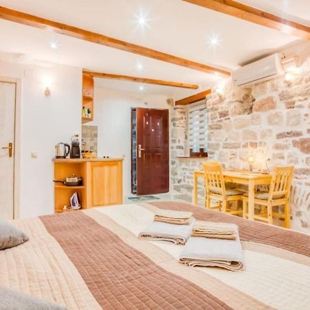 Kotor Bagus - Cozy Boutique Old Town Studio With Seaview Terrace Exterior photo