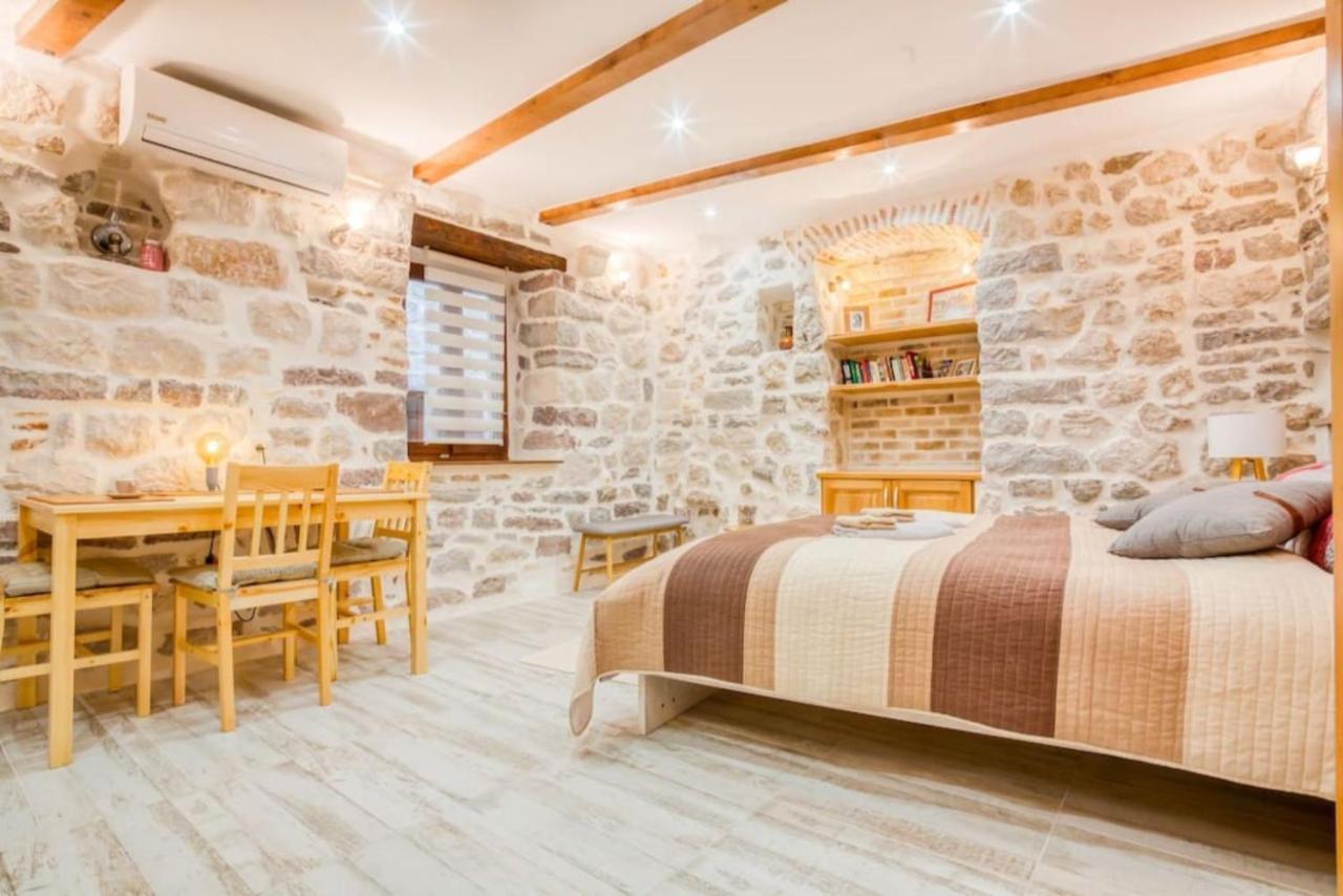 Kotor Bagus - Cozy Boutique Old Town Studio With Seaview Terrace Exterior photo